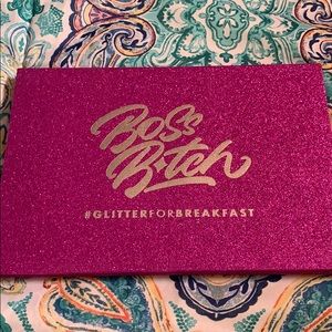 Boss B*tch glitter eye shadow pallet